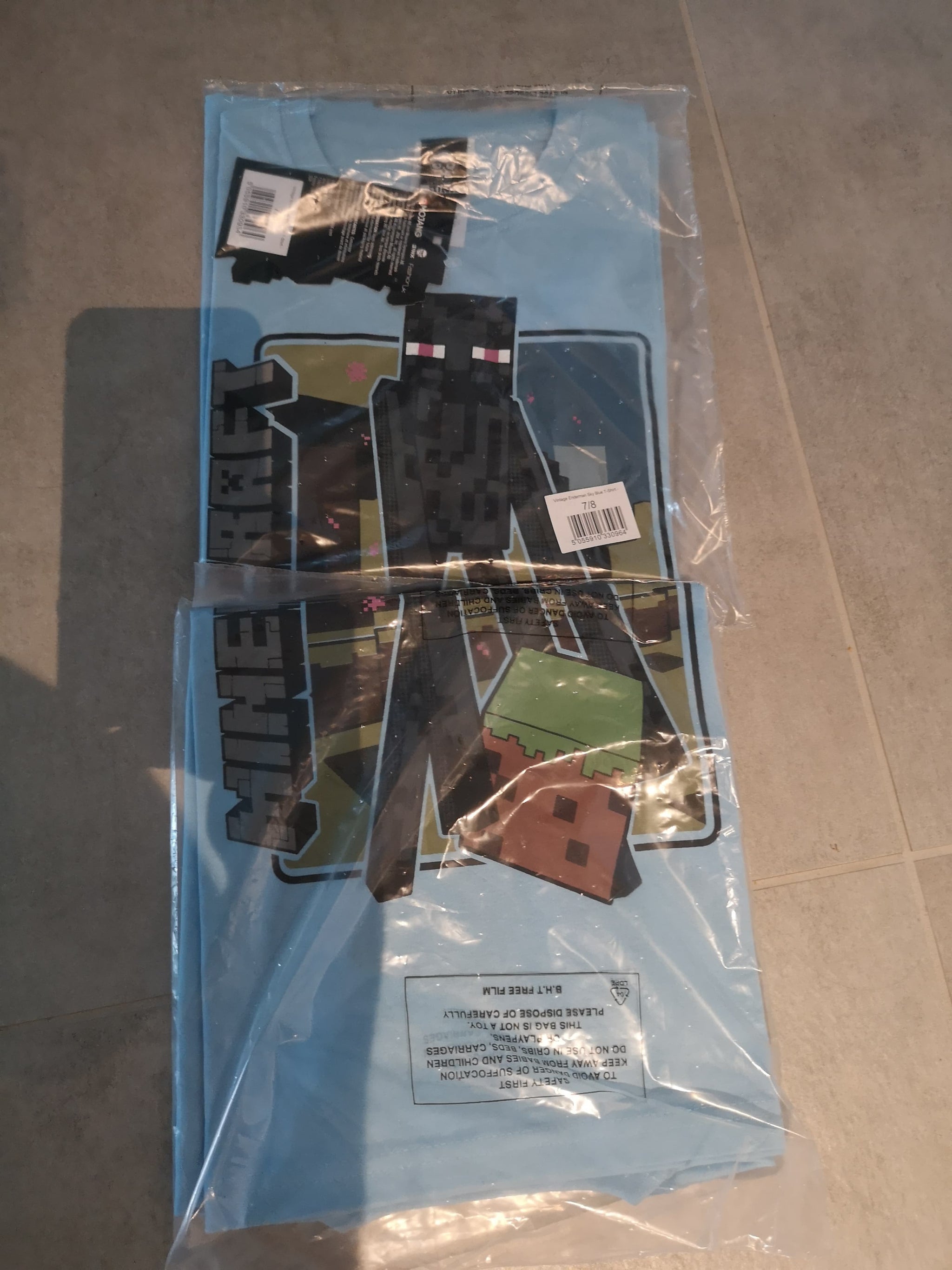 Minecraft T-shirt med Enderman print