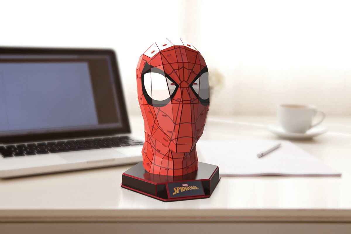 4D build spiderman figure