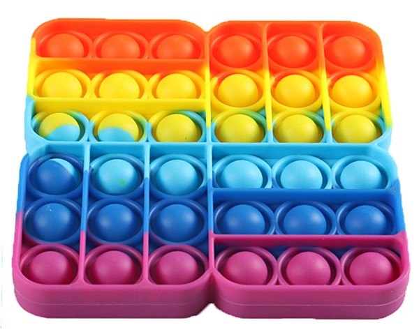 pop it, 4 regnbue firkanter i en form
